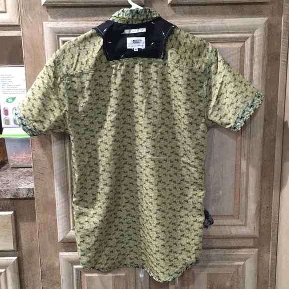 New With Tags “Geometrix” Men’s Button Down Shirt - Picture 9 of 11